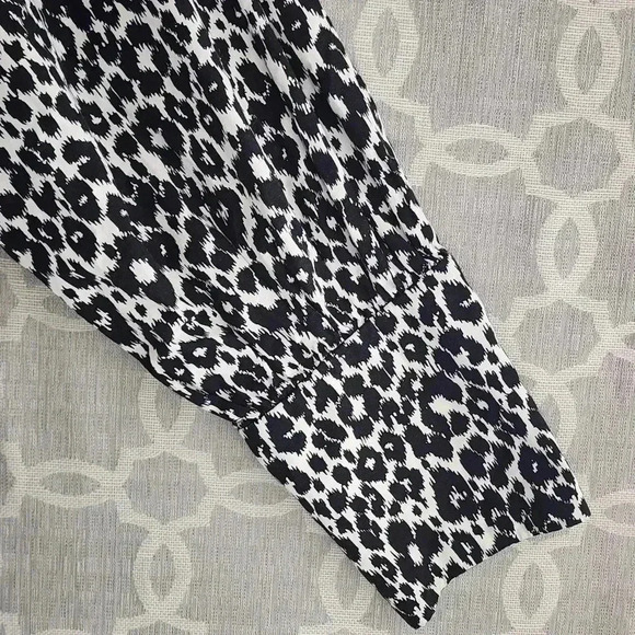 Harve Benard Women's 1X Cotton  Stretched Animal Printed Long Sleeve Button up - Picture 4 of 7